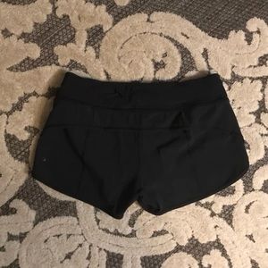 Lululemon speed short size 6
